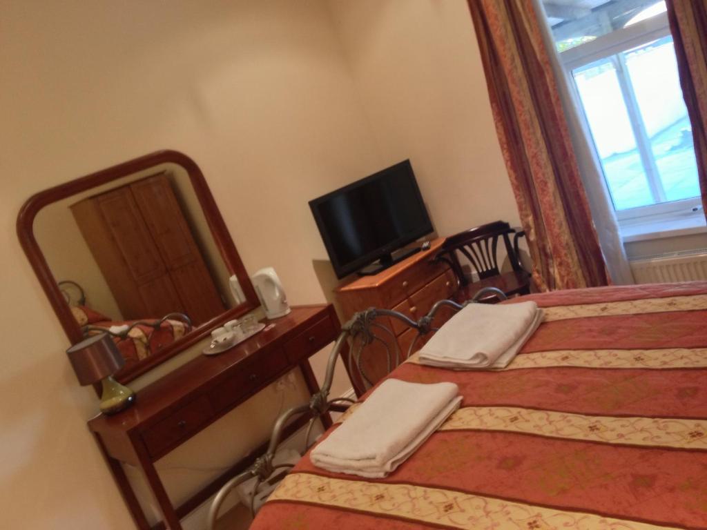 The Dharma Lodge Enfield Ngoại thất bức ảnh
