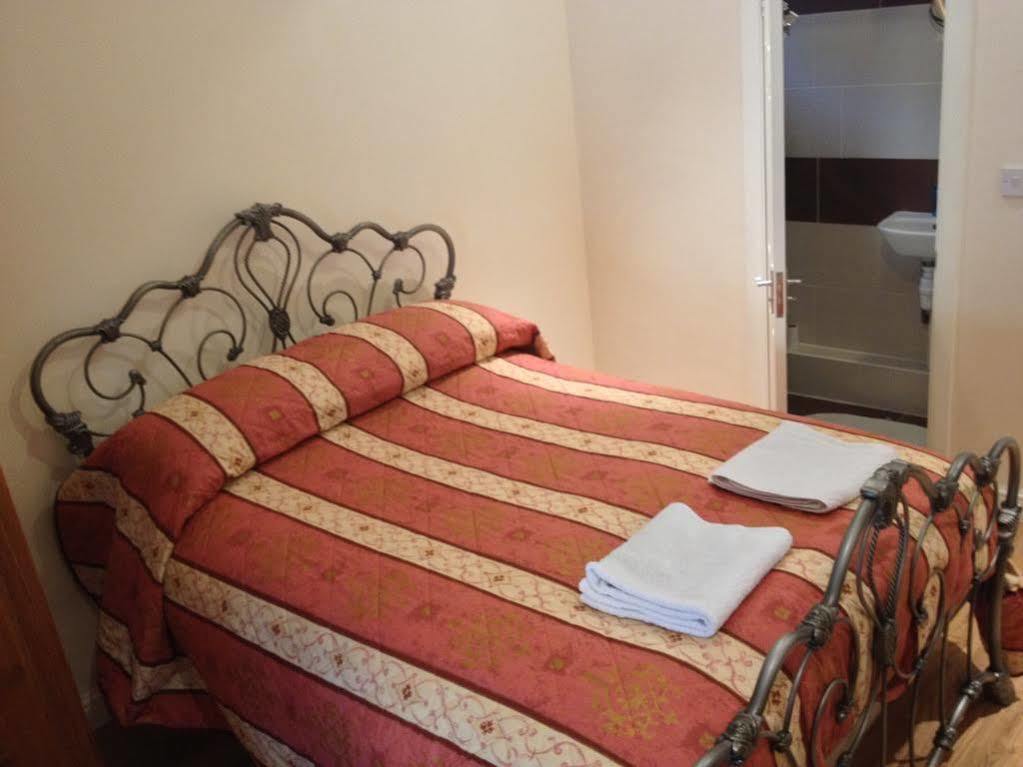 The Dharma Lodge Enfield Ngoại thất bức ảnh