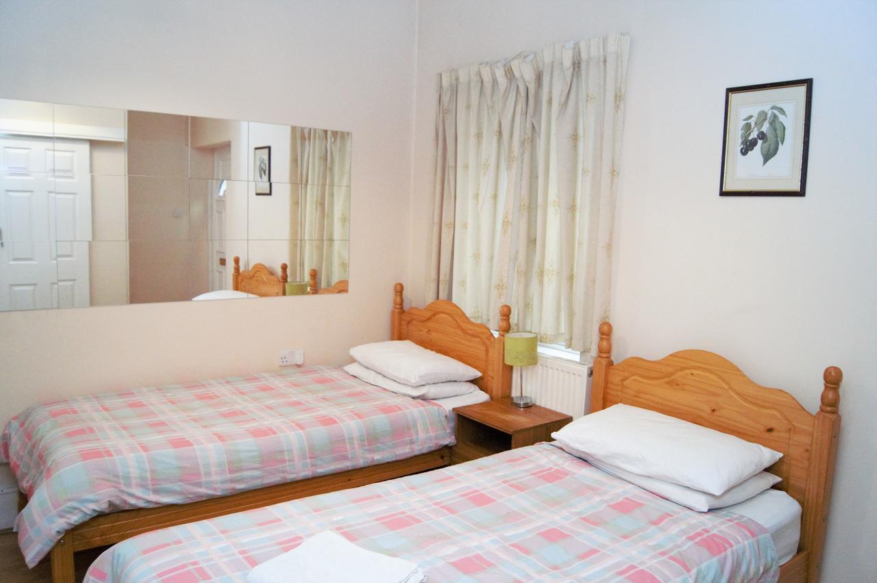 The Dharma Lodge Enfield Ngoại thất bức ảnh